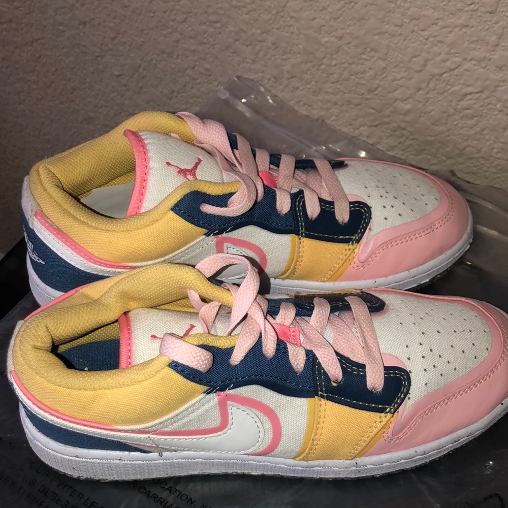 Air Jordan’s Low 1s - Picture 3 of 9